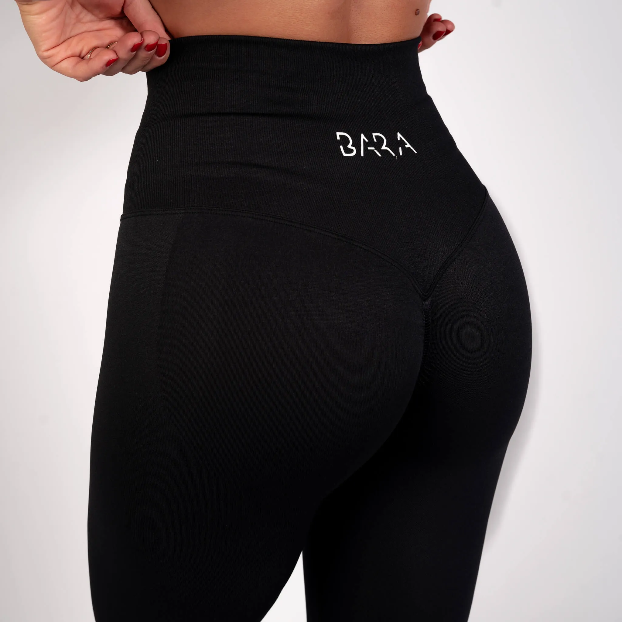 Black Pocket Scrunch Seamless