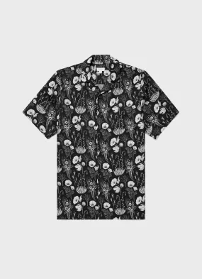 Men's Leaf Print Camp Collar Shirt in Black